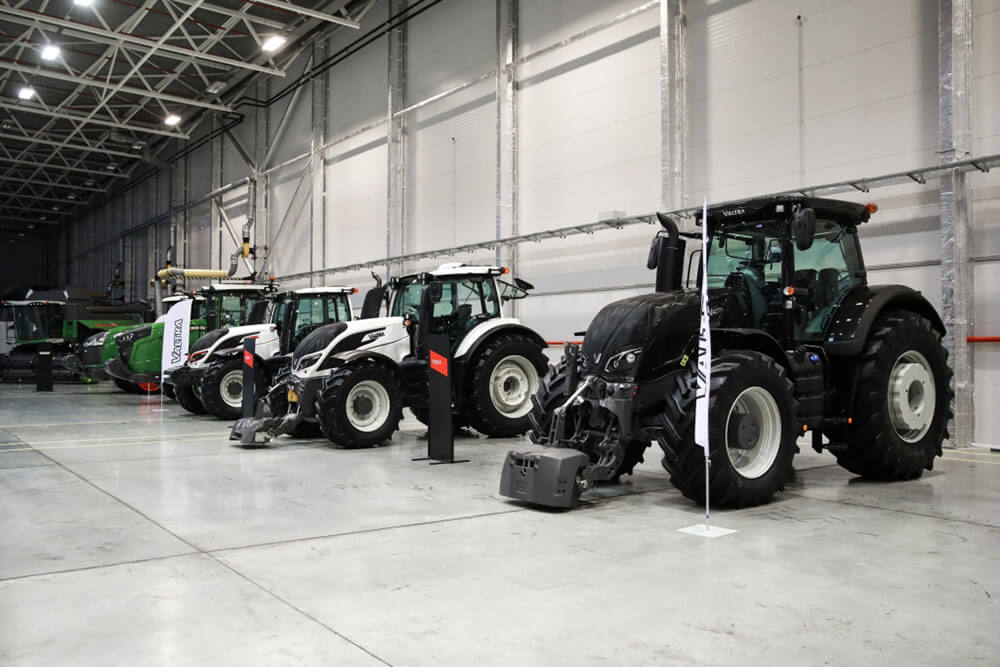 AGCO-RM представило полную линейку техники брендов Fendt®, Massey Ferguson® и Valtra® на октябрьских клиентских мероприятиях